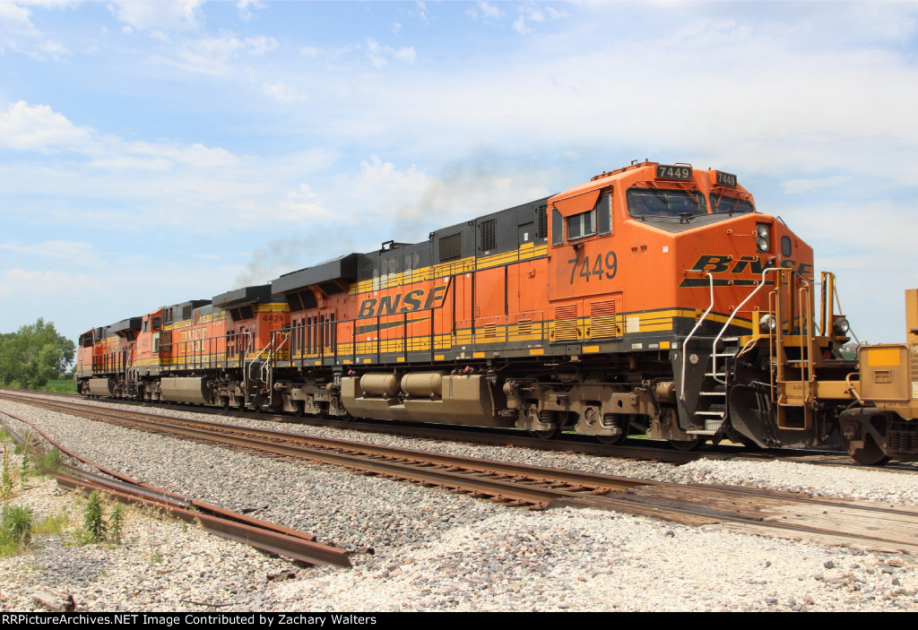 BNSF 7449